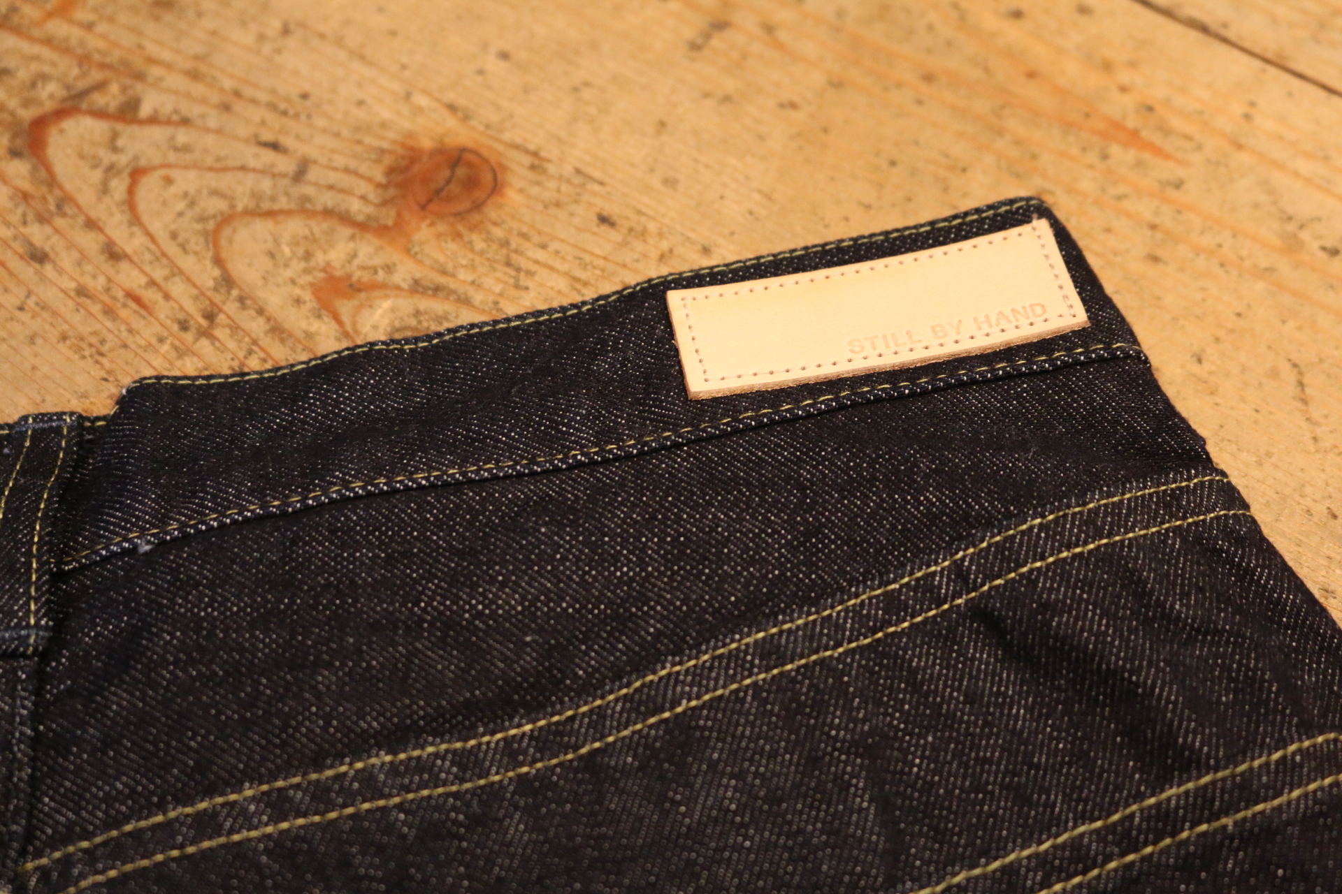 STILL BY HAND デニム　新作モデル STILL BY HANDのワイドシルエットデニム | Fuzzy Clothed