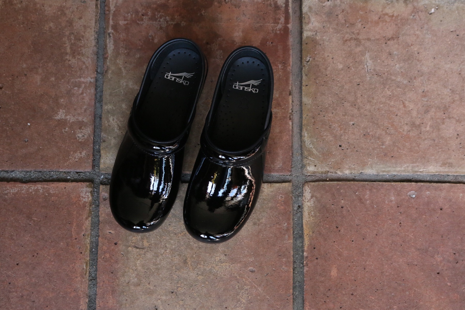 dansko professional black patent